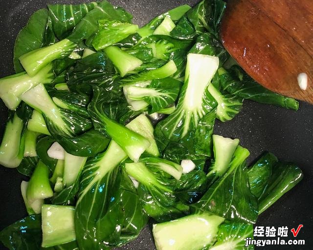 猪油的6个妙用之处,满满的技巧,饭菜立刻鲜香美味,不好吃才怪
