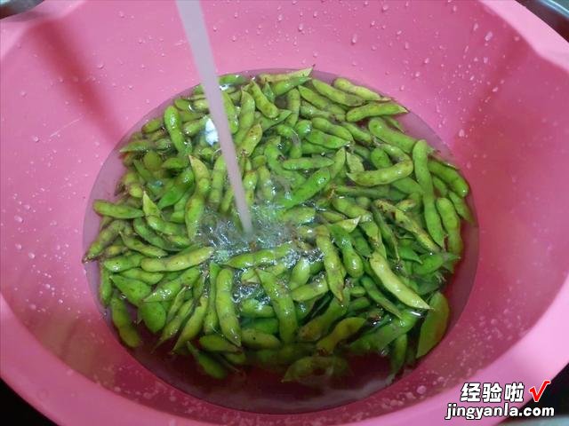 当之无愧的“纤维冠军”，比芹菜杆还高，适合当下酒菜，鲜香美味