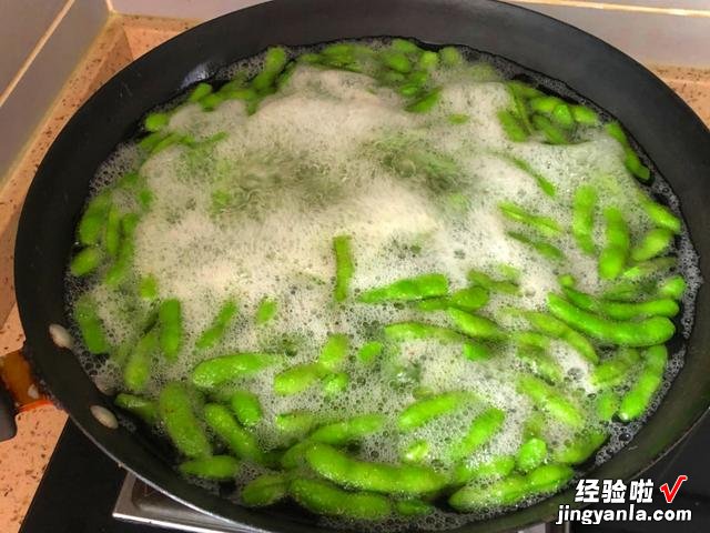 当之无愧的“纤维冠军”，比芹菜杆还高，适合当下酒菜，鲜香美味