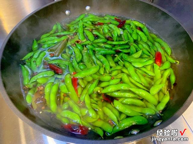 当之无愧的“纤维冠军”，比芹菜杆还高，适合当下酒菜，鲜香美味