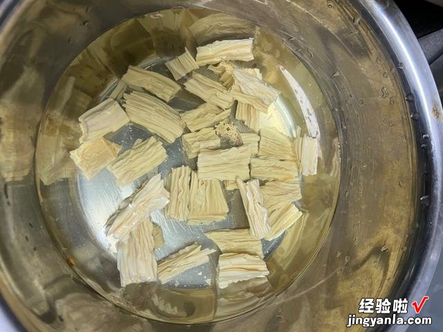 5月宁可不吃肉，也要吃这4种“冠军”蔬菜，鲜嫩正当时，季节性强