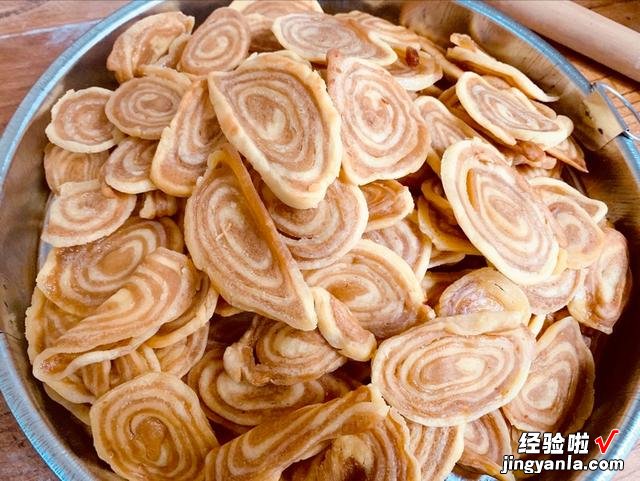 原来“猫耳朵”的做法这么简单，做对了酥脆美味，再也不用买着吃