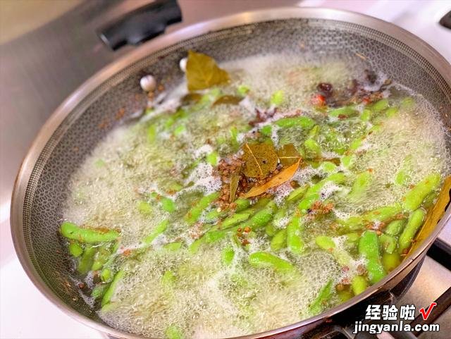 “夏吃豆，胜过肉”，这6种豆各有营养，高钙高钾，天热要懂得吃