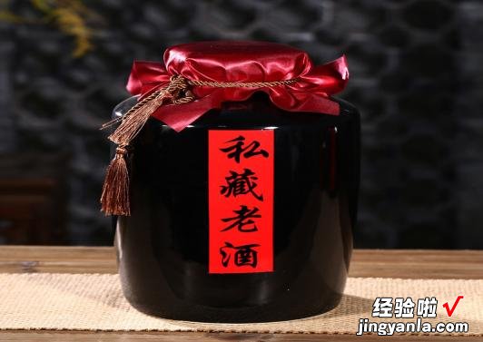 西安某面粉厂老板,多年请客只用假“茅台”,为何从来没人看穿?