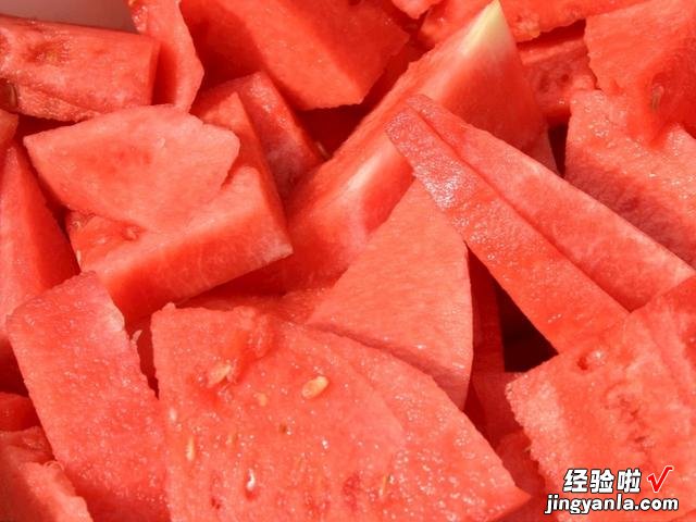 5月份有什么水果上市？水果店老板教你选购，果香馥郁、肉质甜脆