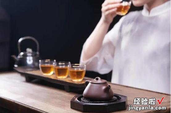 买茶时别听商家“忽悠”，认准3个选茶标准，小白也能买到优质茶