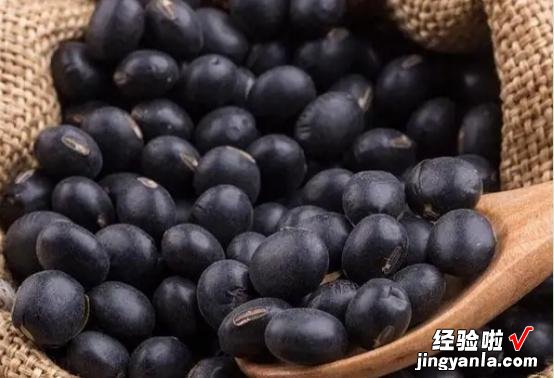 建议中老年人：少吃瓜子花生，家中常备这5种零食，好吃不上火