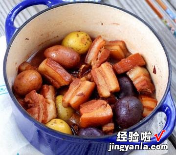 铸铁锅版 土豆烧五花肉