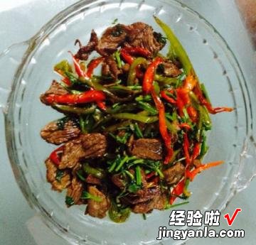 辣椒香菜炒牛肉