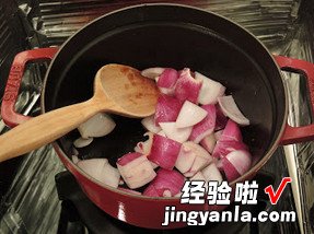 红酒焖牛肋肉