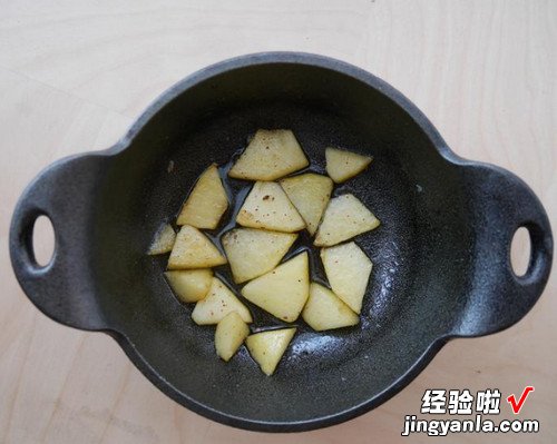 肉桂苹果厚松饼