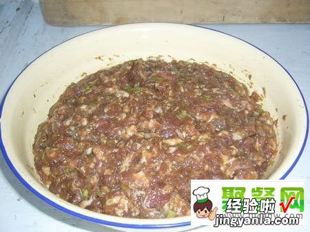 牛肉饺子馅（牛肉配白萝卜)