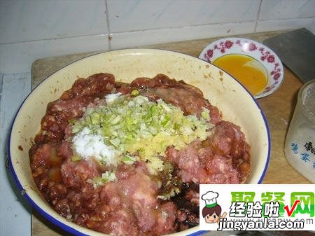 牛肉饺子馅（牛肉配白萝卜)