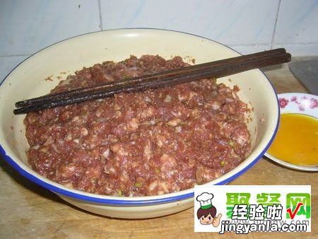 牛肉饺子馅（牛肉配白萝卜)