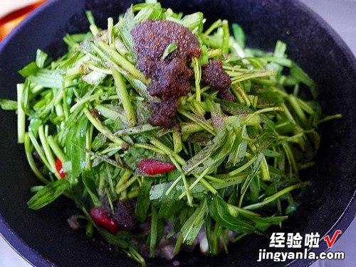 沙茶牛肉炒空心菜