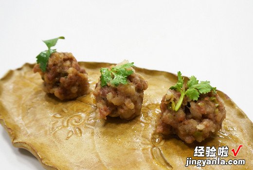 姜汁猪肉丸子