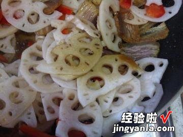 腊肉炒藕片