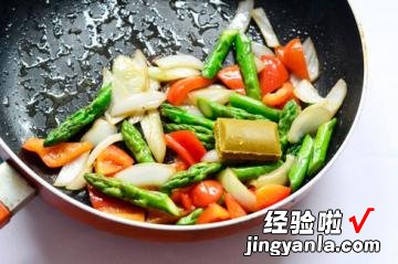 芦笋虾仁咖喱炒饭