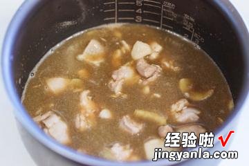 黑啤酒麻油鸡肉饭