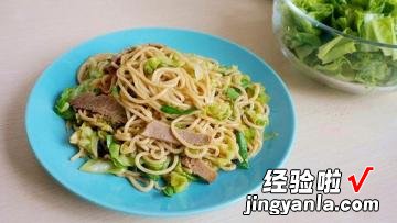 包菜牛肉炒面