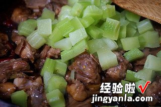 干果青笋兔肉