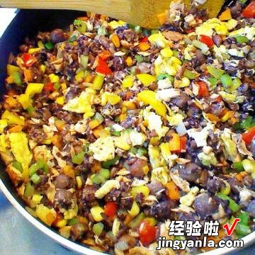 五谷蔬食鲑鱼炒饭