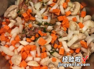 啤酒鸡肉蘑菇饭