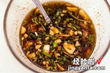 用“烤”的低卡泰式椒麻鸡翅