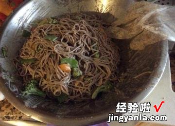 杏仁酱荞麦面