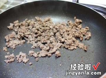 焗烤青酱牛肉饭