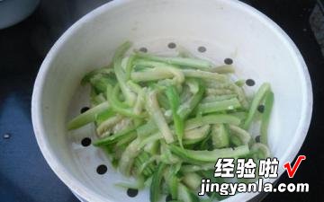 酸辣丝瓜条