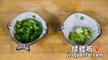 卤香牛肉风味酱拌面