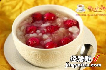 火龙果雪蛤银耳蜜羹