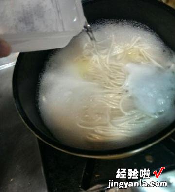 麻辣蛋煎面