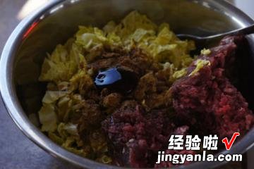 牛肉卷心菜生煎包