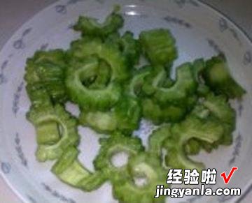 梅干菜炒苦瓜