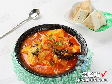 黑木耳豆腐泡菜锅