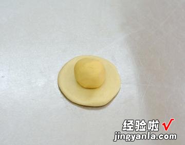 豆沙蛋黄酥