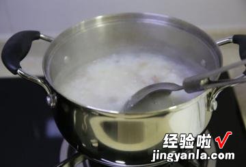 皮蛋瘦肉粥的简单做法