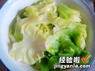 干锅手撕包菜的家常做法