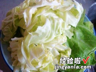 干锅手撕包菜的家常做法