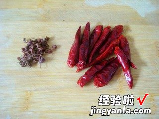 干锅手撕包菜的家常做法