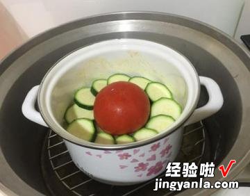 番茄鸡肉蔬菜炊饭