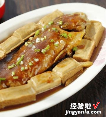 黄鱼焖豆腐