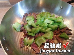 广东苦瓜炒牛肉