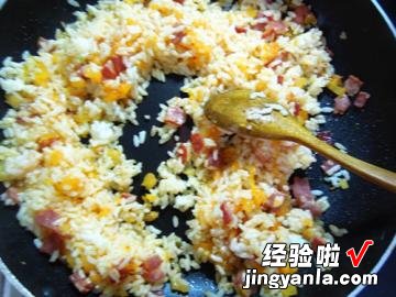 泡菜培根炒饭