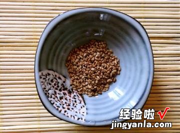 鱼子酱绿茶饭