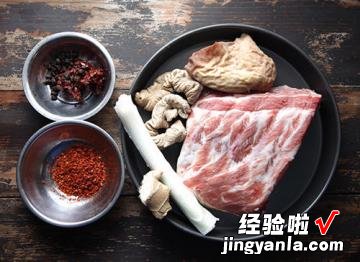 猪大肠猪肚炖排骨 双福炖排骨