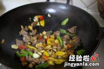 年夜大菜菌菇黑椒牛肉