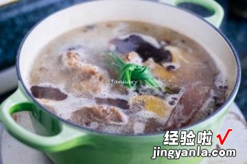 红烧牛脊骨土豆泥